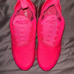 Nike Pink Sneakers Vibrant Athletic Design